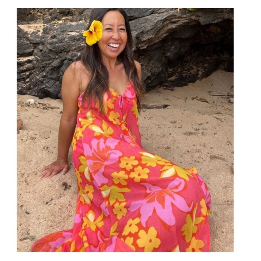 Beach Riot HULA HIBISCUS Talia coverup - Picture 2 of 8